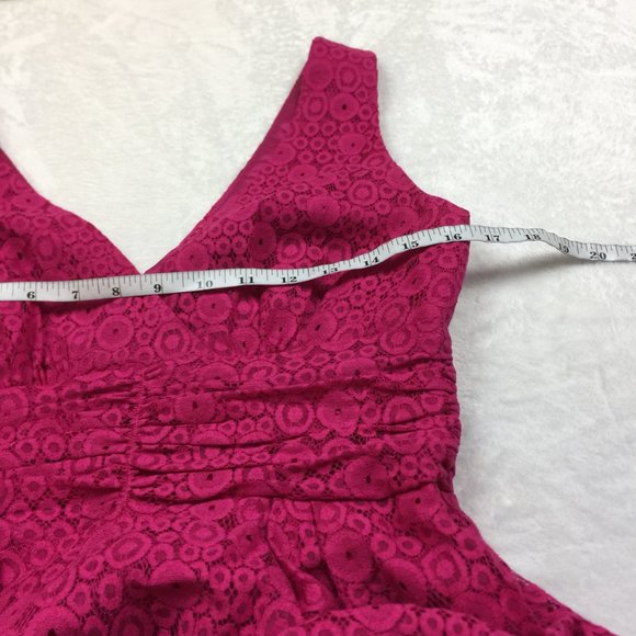 Trina Turk Los Angeles Sheath Dress Size 6 Womans Pink Lace Sleeveless V Neck - Picture 12 of 14
